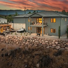 Cliffside Modern Villa - Lower Level